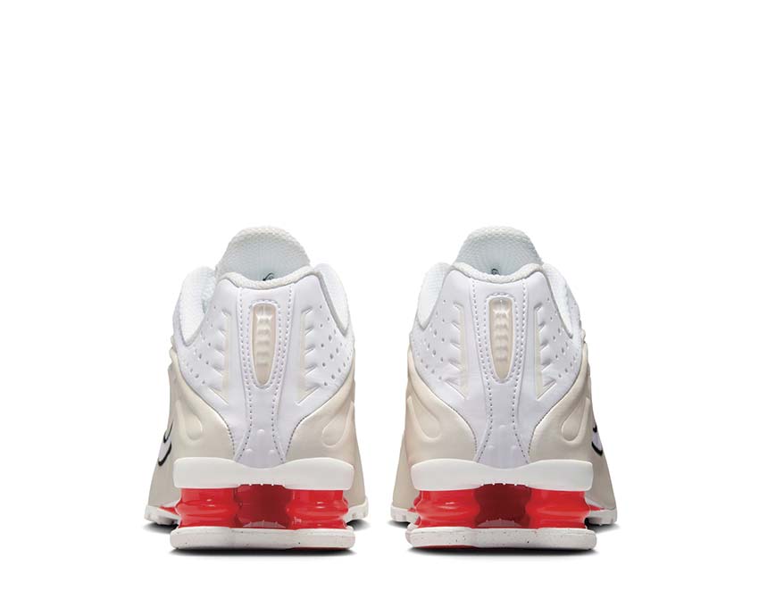 nikee Shox R4 White Red Phantom