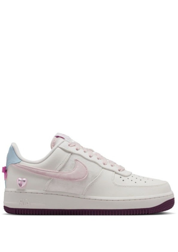 Nikkee Airforce 1 low Valentines Day 2026 for her