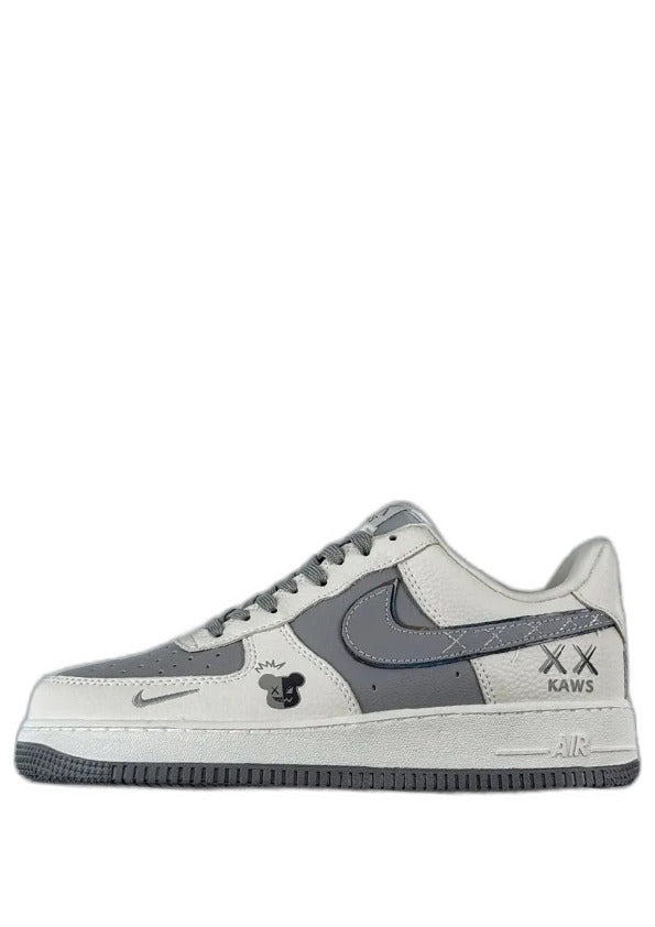 Nikee AirForce 1 low x Kaws