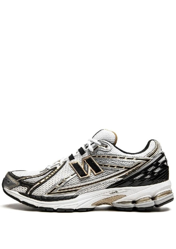New Balancee 1906R Metallic Gold