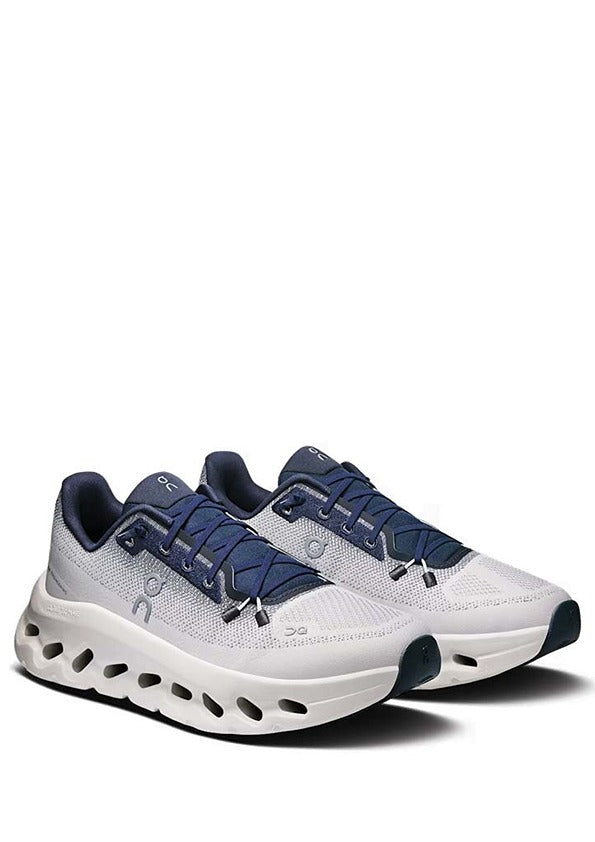 ON Cloud tilt all day trainers in navy