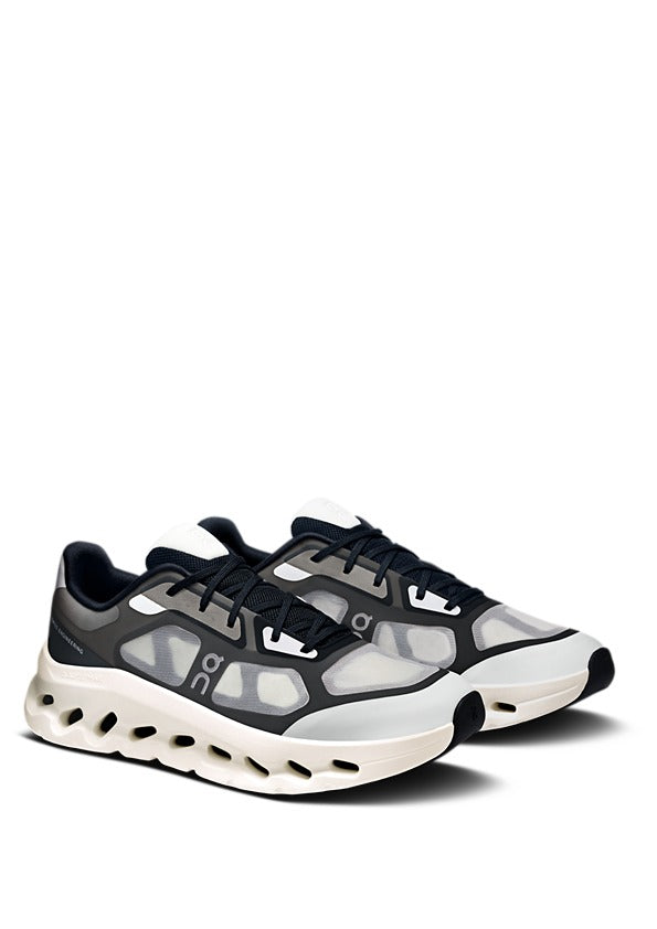 On Cloud tilt Running Remix Black Ivory