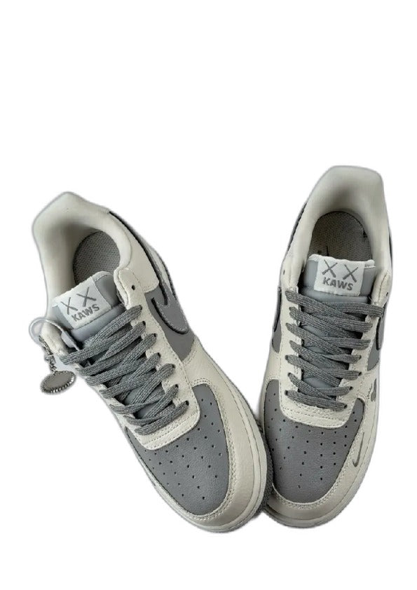 Nikee AirForce 1 low x Kaws
