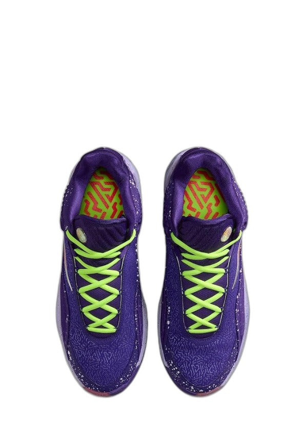 Nikee Giannis Freak 7 EP Double Take Enters The Christmas Snow Pack
