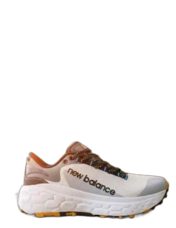 New Balanc e Fresh Foam X More Trail v2 White Grey