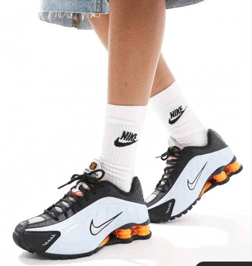 Nikee Shox R4 Bright Mandarin